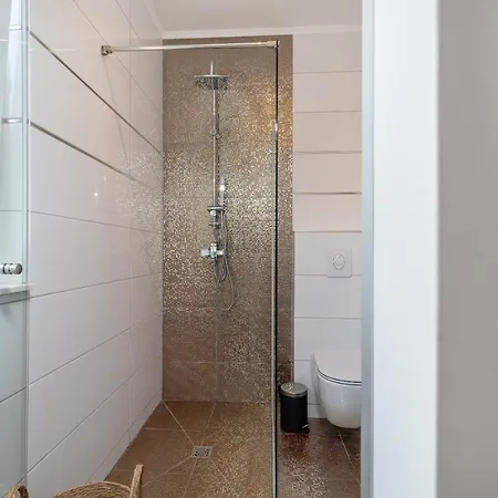 アパート Princi トロギール